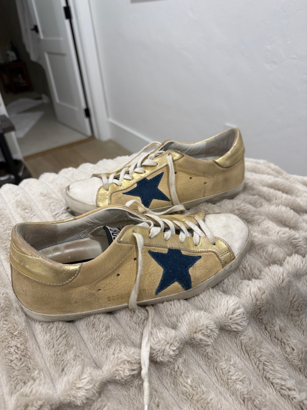 Golden Goose Gold Leather Sneakers with Blue Star - Picture 3 of 7